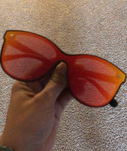 Load image into Gallery viewer, Mirrored Cat Eye Sunglasses